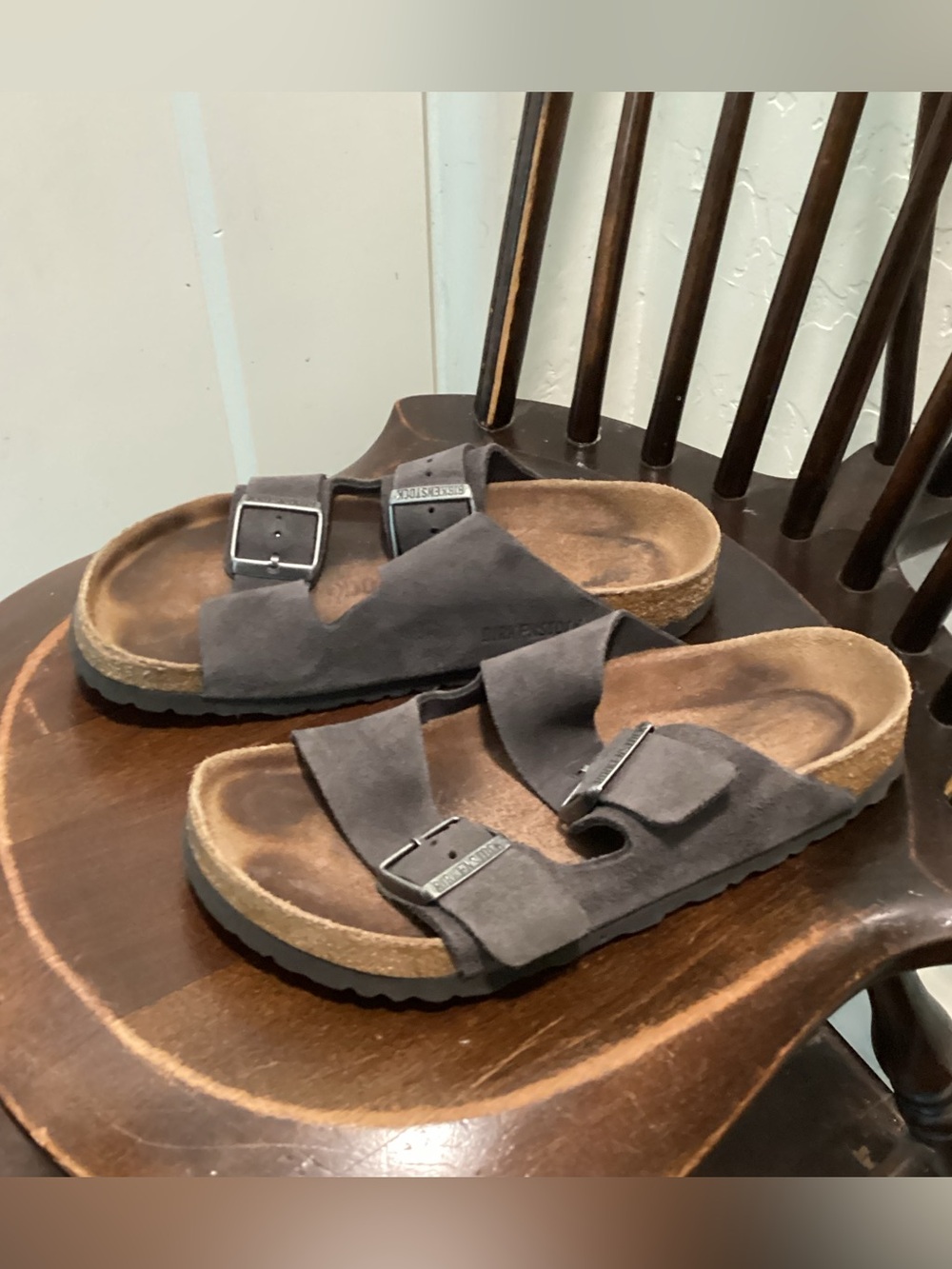 Birkenstock Arizona Two-Strap Suede Sandals in Grey Brown Size EU 38,US 7